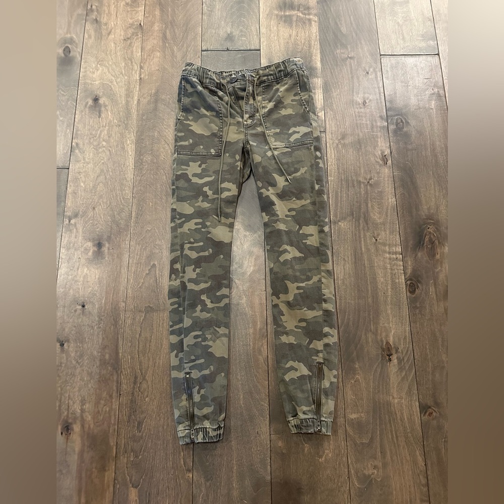 American Eagle camo jean size 0